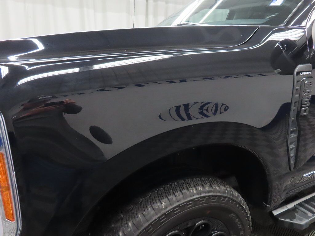 2023 Ford F-250 Super Duty 4x4 Crew Cab Lariat Fond du Lac WI