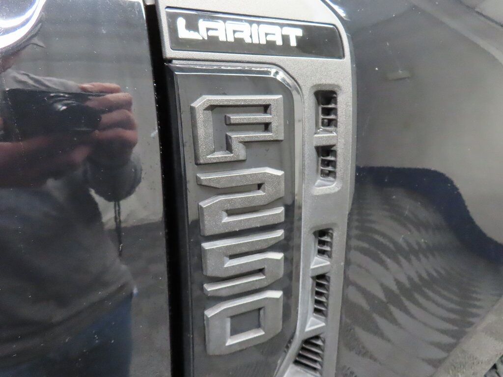 2023 Ford F-250 Super Duty 4x4 Crew Cab Lariat Fond du Lac WI