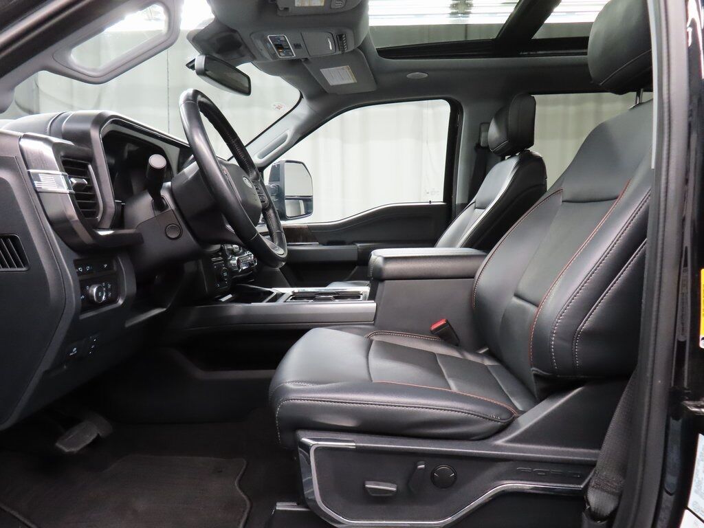 2023 Ford F-250 Super Duty 4x4 Crew Cab Lariat Fond du Lac WI