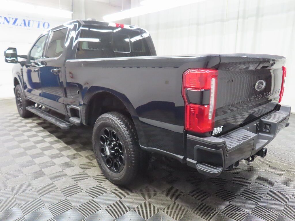 2023 Ford F-250 Super Duty 4x4 Crew Cab Lariat Fond du Lac WI