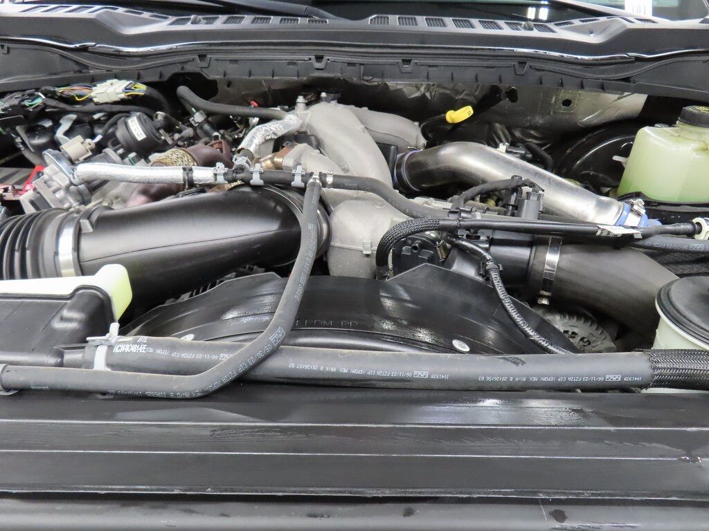 2023 Ford F-250 Super Duty 4x4 Crew Cab Lariat Fond du Lac WI