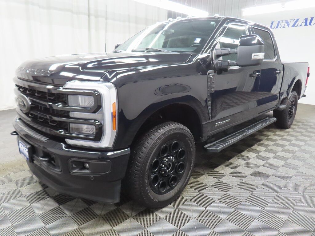 2023 Ford F-250 Super Duty 4x4 Crew Cab Lariat Fond du Lac WI