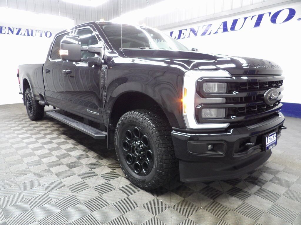 2023 Ford F-250 Super Duty 4x4 Crew Cab Lariat Fond du Lac WI