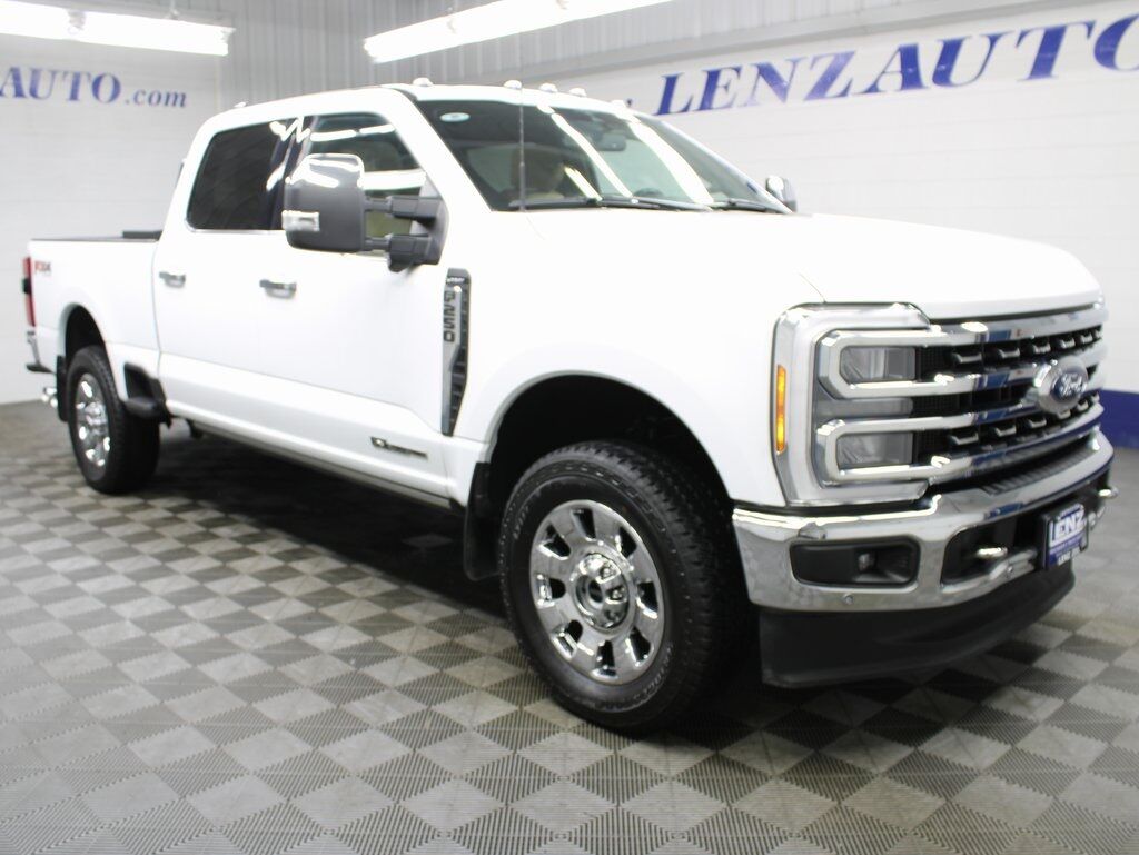 2023 Ford F-250 Super Duty 4x4 Crew Cab Lariat Fond du Lac WI