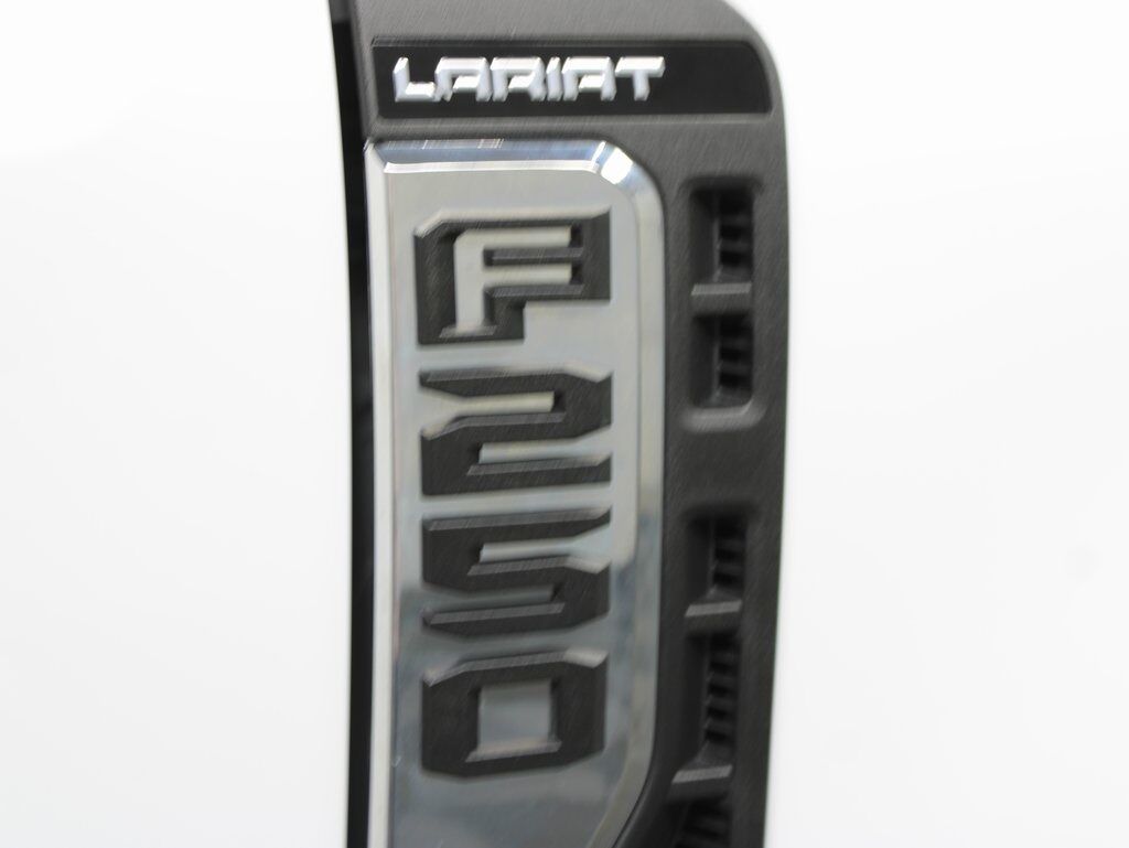2023 Ford F-250 Super Duty 4x4 Crew Cab Lariat Fond du Lac WI