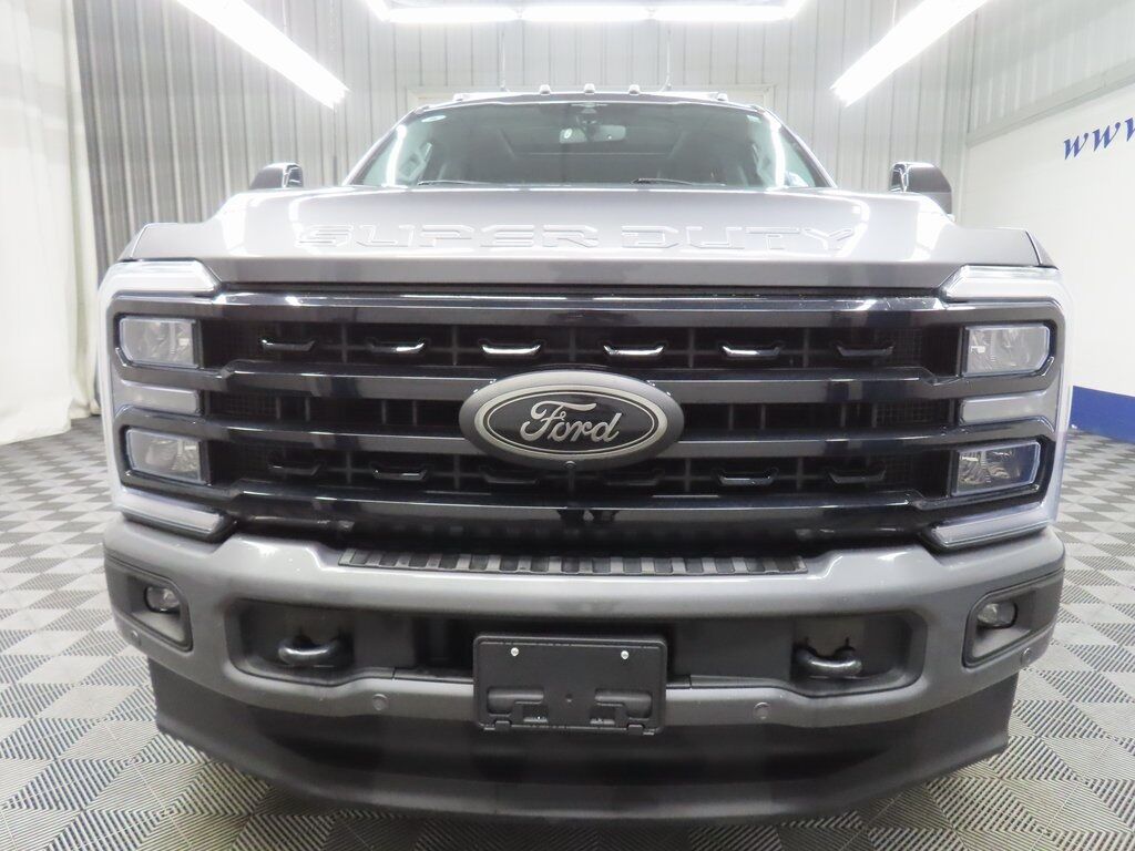 2023 Ford F-250 Super Duty 4x4 Crew Cab Lariat Fond du Lac WI