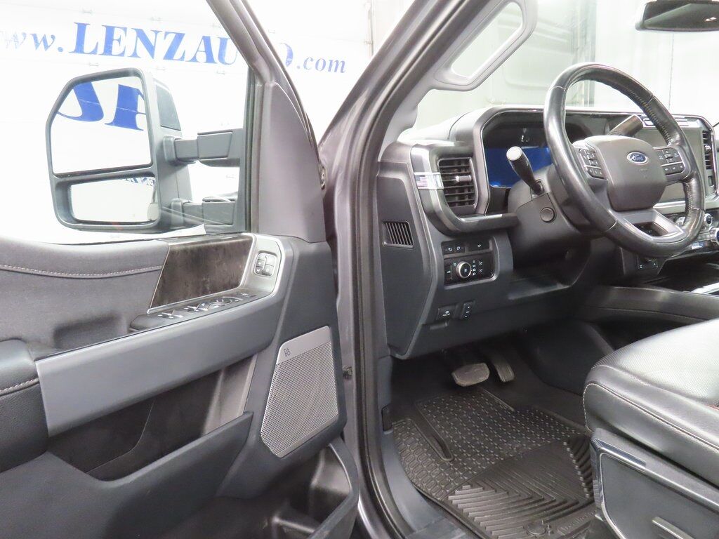 2023 Ford F-250 Super Duty 4x4 Crew Cab Lariat Fond du Lac WI