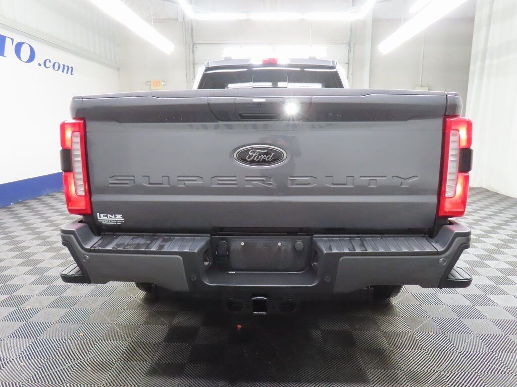 2023 Ford F-250 Super Duty 4x4 Crew Cab Lariat Fond du Lac WI