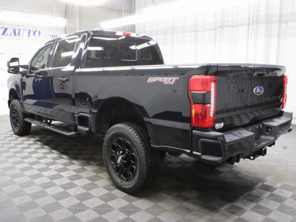 2023 Ford F-250 Super Duty 4x4 Crew Cab Lariat Fond du Lac WI