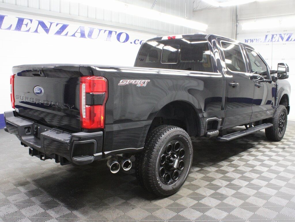 2023 Ford F-250 Super Duty 4x4 Crew Cab Lariat Fond du Lac WI