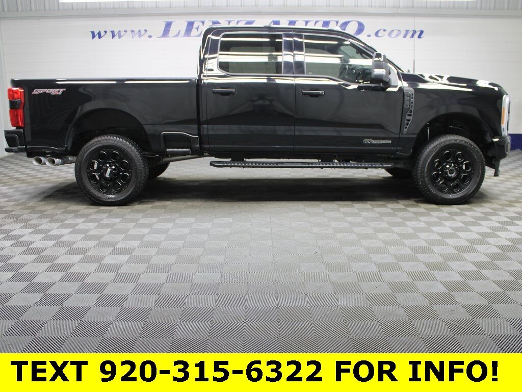 2023 Ford F-250 Super Duty 4x4 Crew Cab Lariat Fond du Lac WI