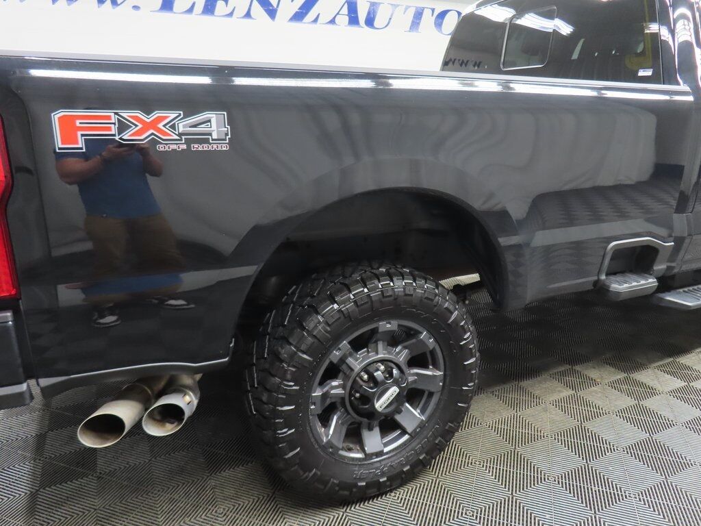 2023 Ford F-250 Super Duty 4x4 Crew Cab Lariat Fond du Lac WI