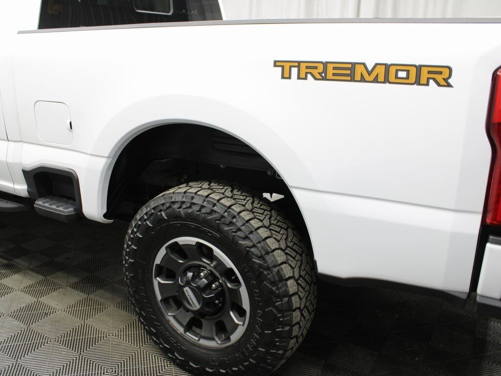 2023 Ford F-250 Super Duty 4x4 Crew Cab Lariat Fond du Lac WI