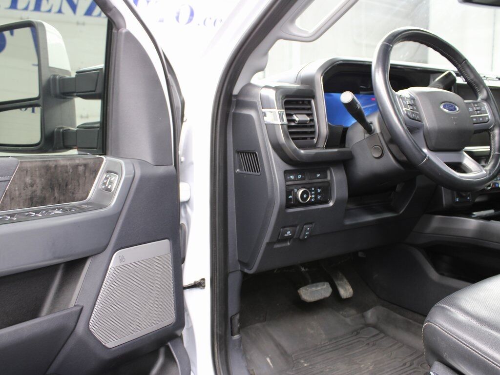 2023 Ford F-250 Super Duty 4x4 Crew Cab Lariat Fond du Lac WI
