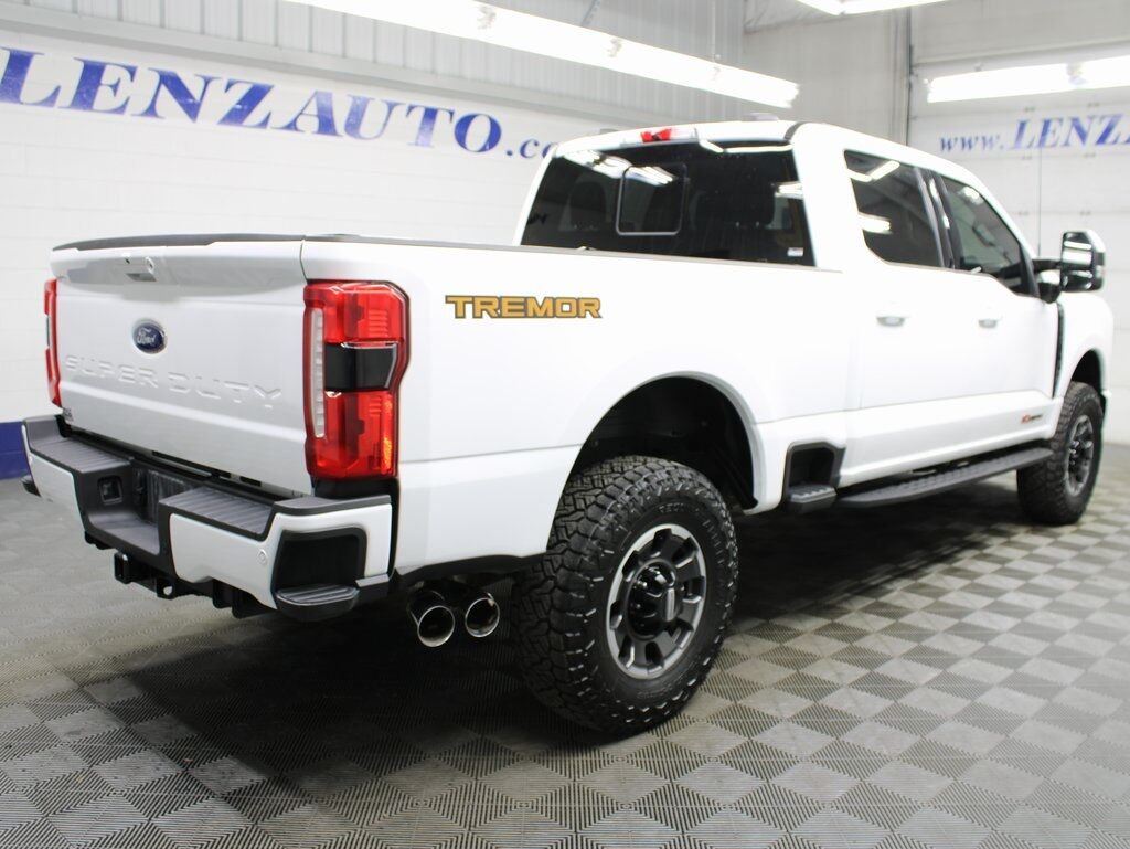 2023 Ford F-250 Super Duty 4x4 Crew Cab Lariat Fond du Lac WI