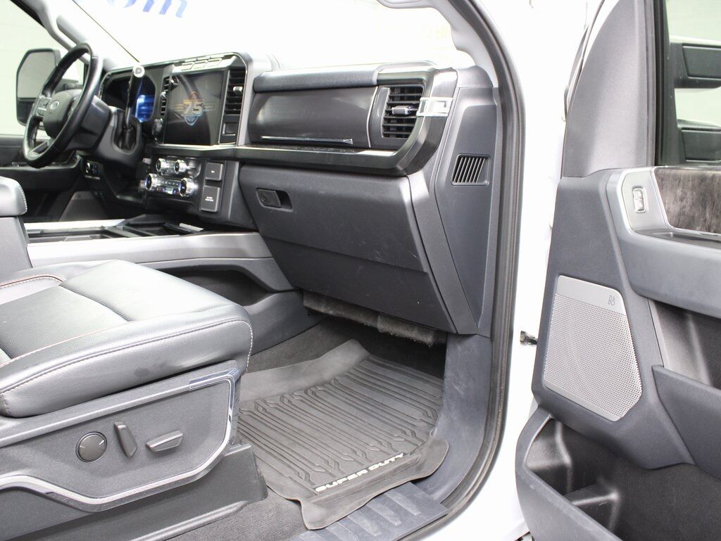 2023 Ford F-250 Super Duty 4x4 Crew Cab Lariat Fond du Lac WI