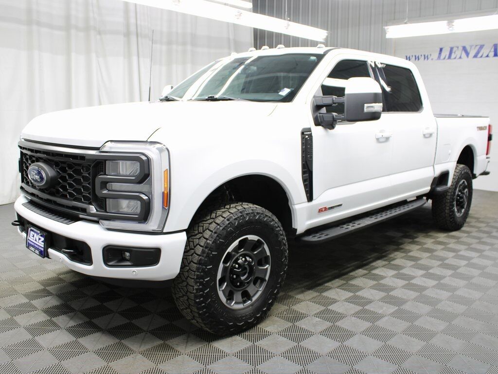 2023 Ford F-250 Super Duty 4x4 Crew Cab Lariat Fond du Lac WI