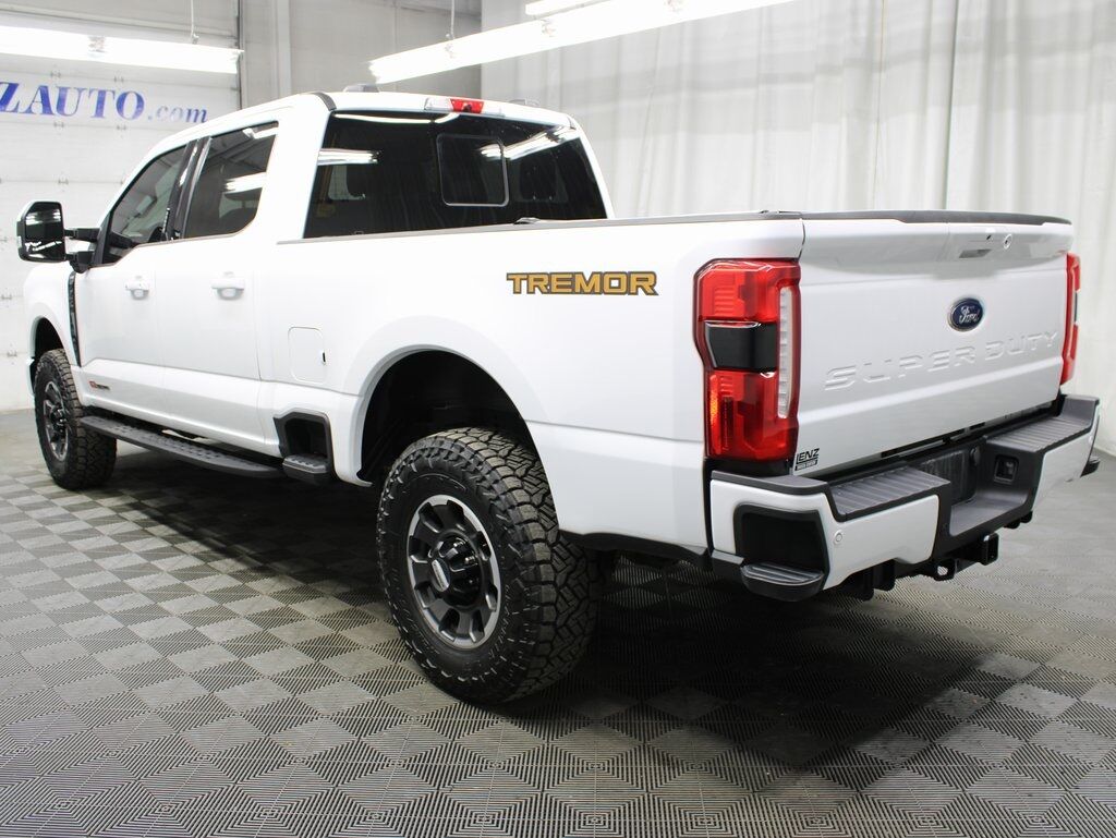 2023 Ford F-250 Super Duty 4x4 Crew Cab Lariat Fond du Lac WI