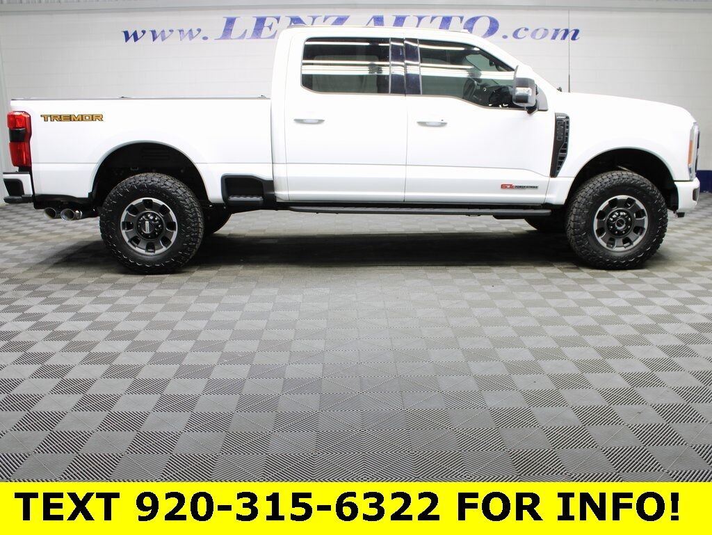 2023 Ford F-250 Super Duty 4x4 Crew Cab Lariat Fond du Lac WI