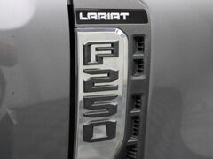 2023 Ford F-250 Super Duty 4x4 Crew Cab Lariat Fond du Lac WI
