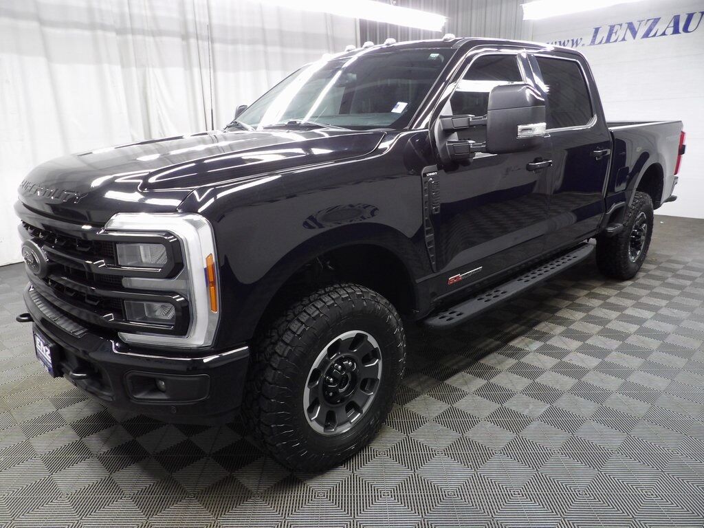 2023 Ford F-250 Super Duty 4x4 Crew Cab Lariat Fond du Lac WI