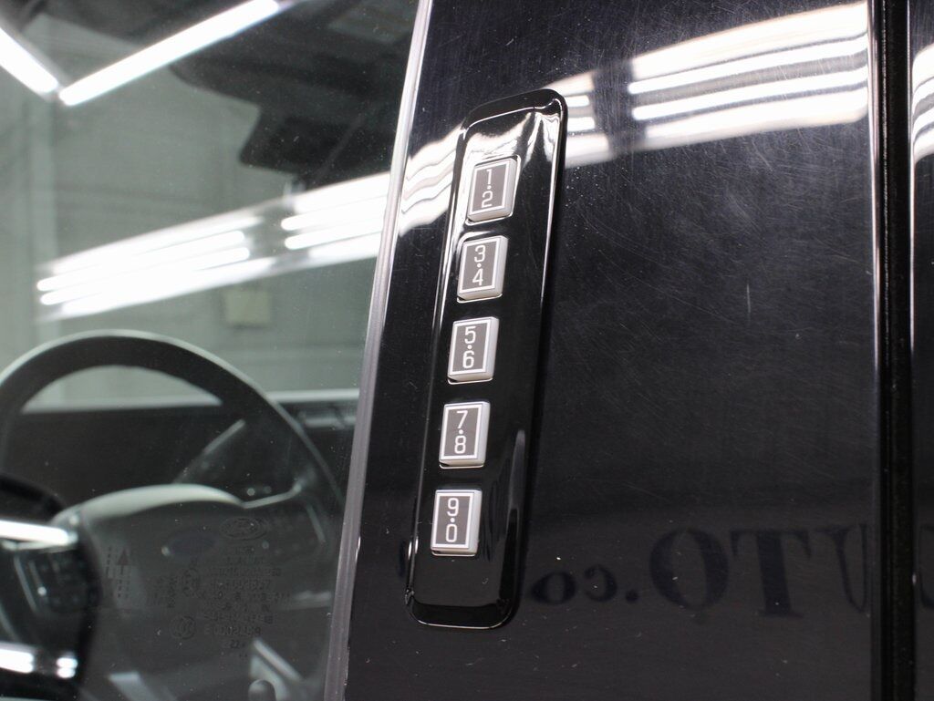 2023 Ford F-250 Super Duty 4x4 Crew Cab Lariat Fond du Lac WI
