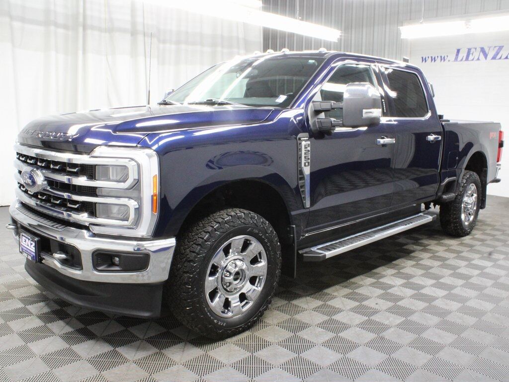 2023 Ford F-250 Super Duty 4x4 Crew Cab Lariat Fond du Lac WI