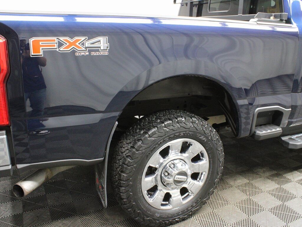 2023 Ford F-250 Super Duty 4x4 Crew Cab Lariat Fond du Lac WI