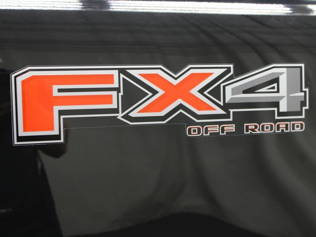 2023 Ford F-250 Super Duty 4x4 Crew Cab Lariat Fond du Lac WI