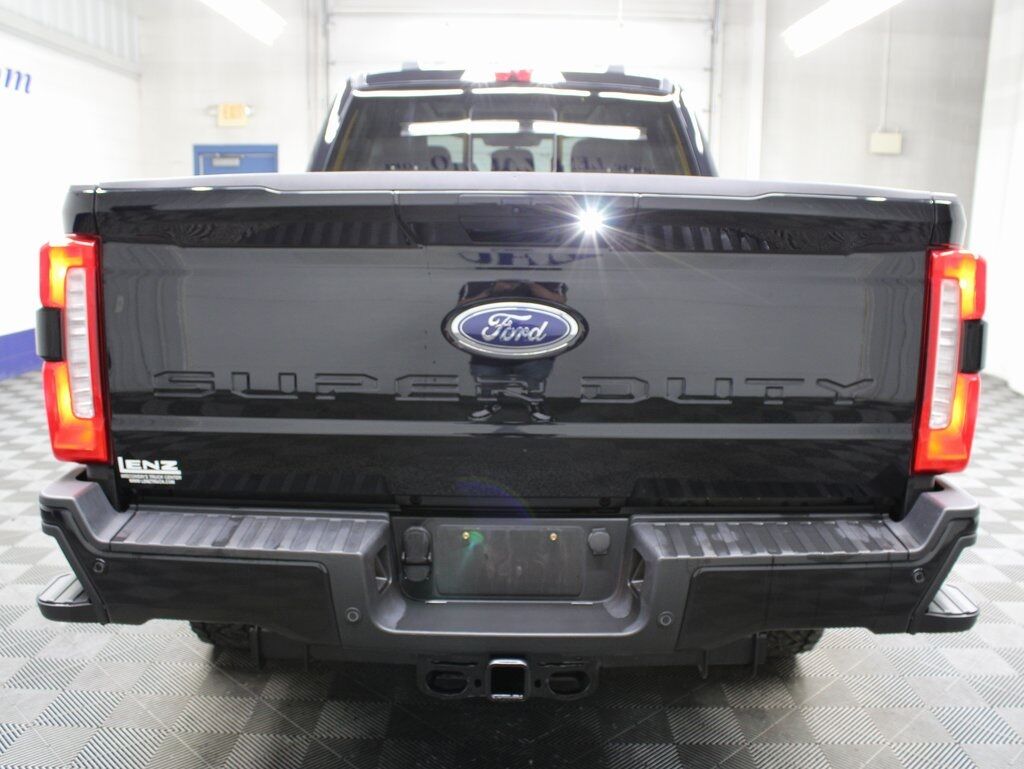 2023 Ford F-250 Super Duty 4x4 Crew Cab Lariat Fond du Lac WI