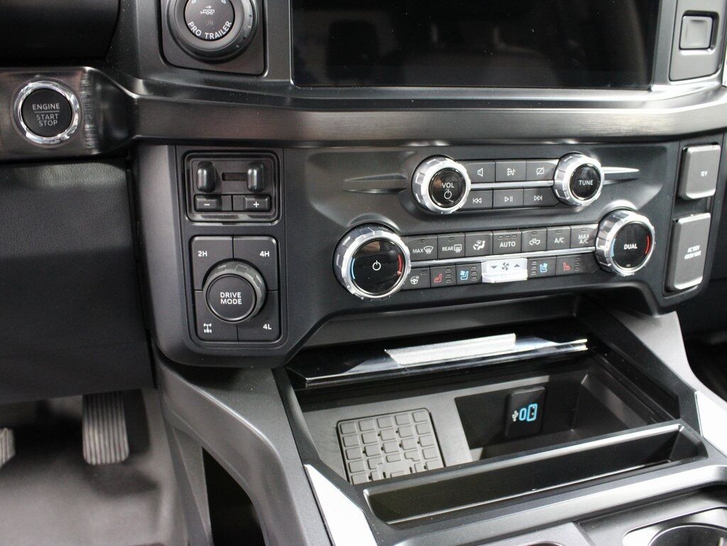 2023 Ford F-250 Super Duty 4x4 Crew Cab Lariat Fond du Lac WI