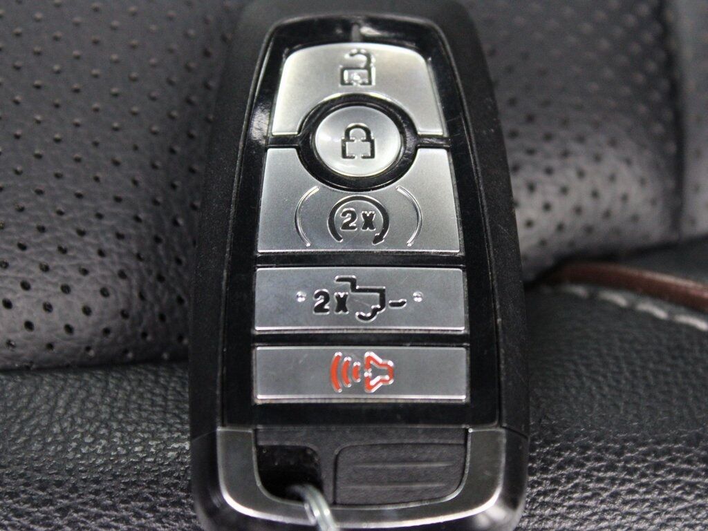 2023 Ford F-250 Super Duty 4x4 Crew Cab Lariat Fond du Lac WI