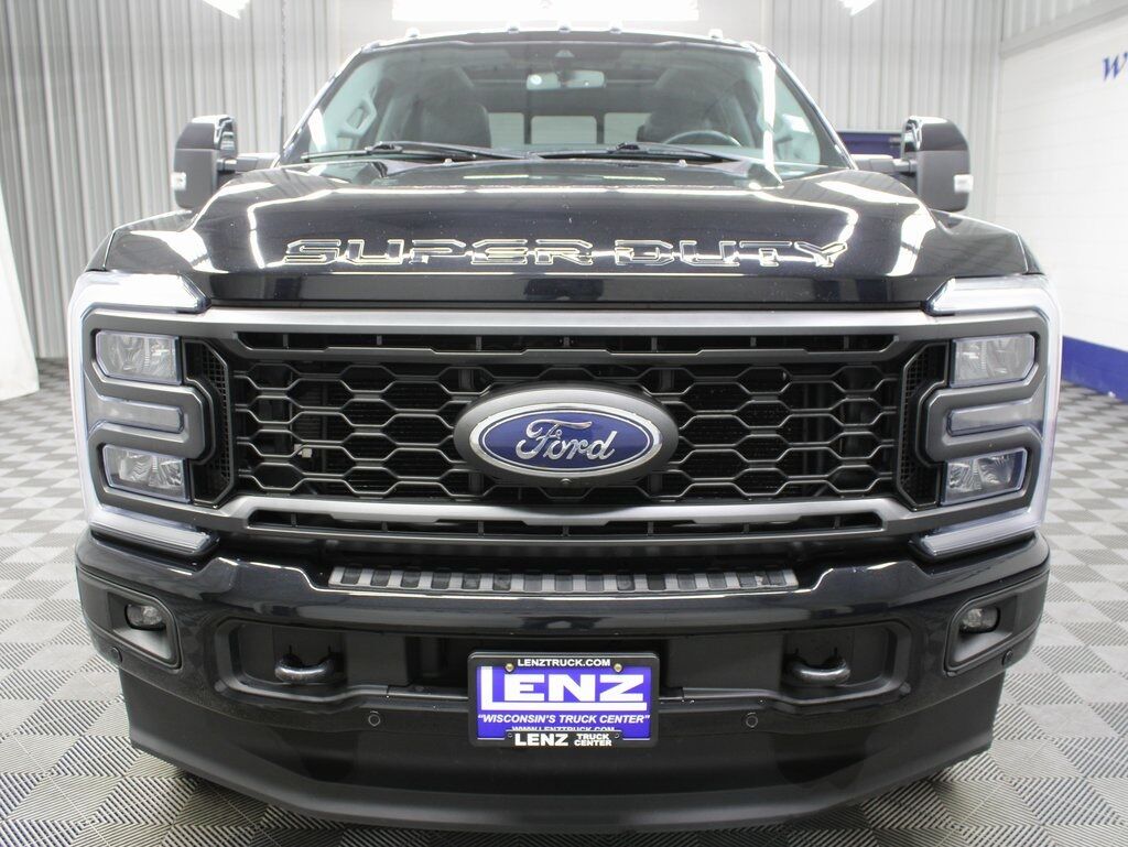 2023 Ford F-250 Super Duty 4x4 Crew Cab Lariat Fond du Lac WI