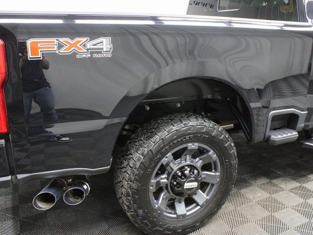 2023 Ford F-250 Super Duty 4x4 Crew Cab Lariat Fond du Lac WI