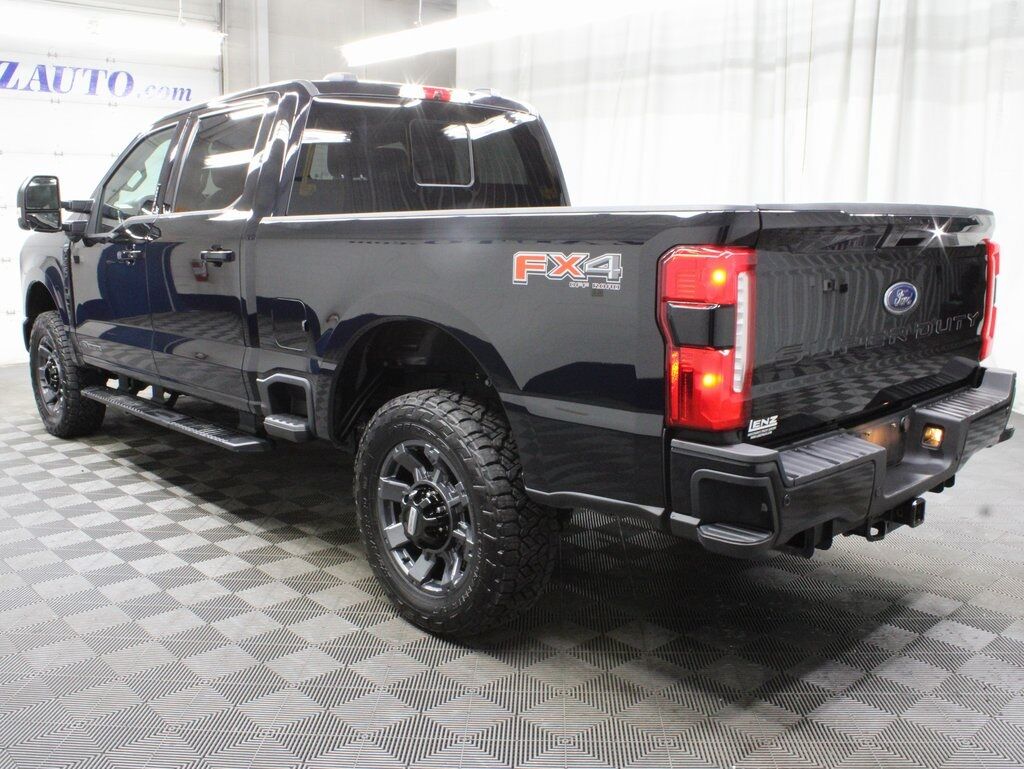 2023 Ford F-250 Super Duty 4x4 Crew Cab Lariat Fond du Lac WI