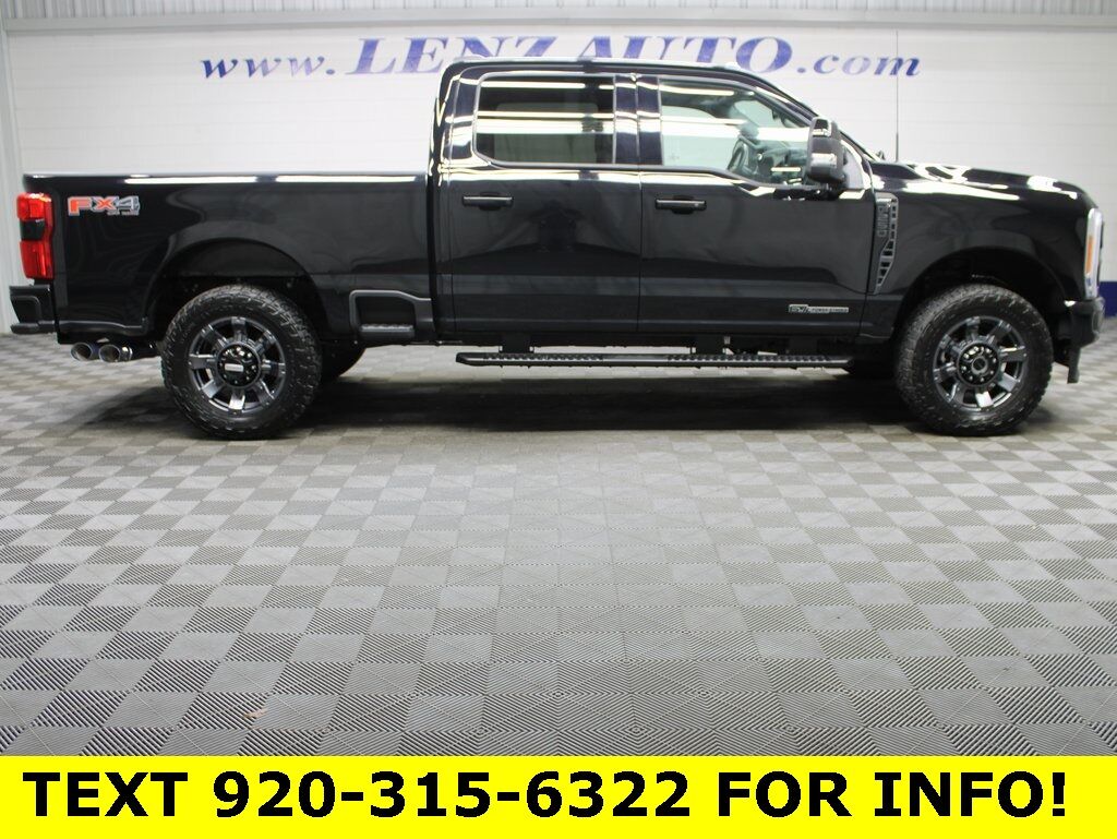 2023 Ford F-250 Super Duty 4x4 Crew Cab Lariat Fond du Lac WI