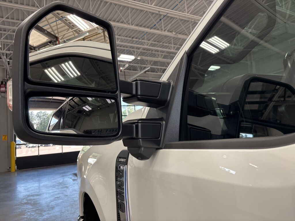 2023 Ford F-250 Super Duty 4x4 Crew Cab Lariat Minocqua WI