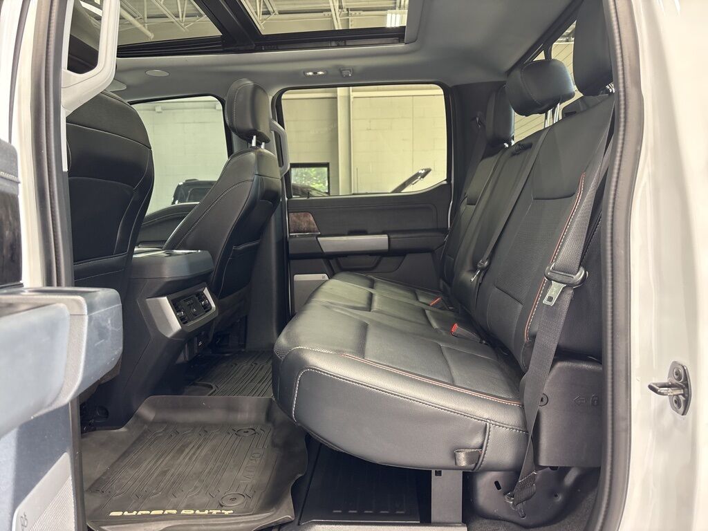 2023 Ford F-250 Super Duty 4x4 Crew Cab Lariat Minocqua WI