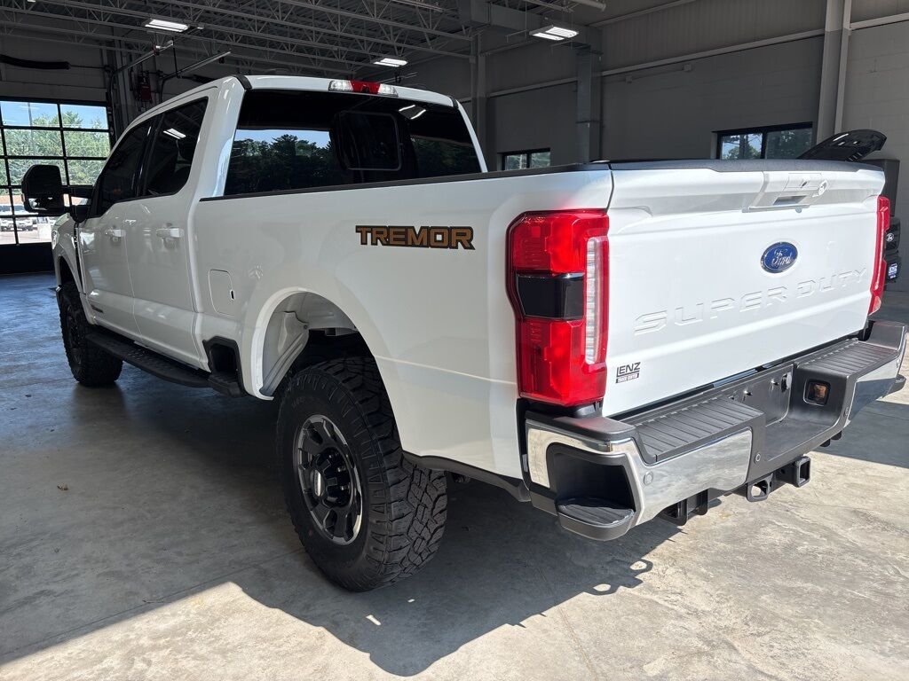 2023 Ford F-250 Super Duty 4x4 Crew Cab Lariat Minocqua WI