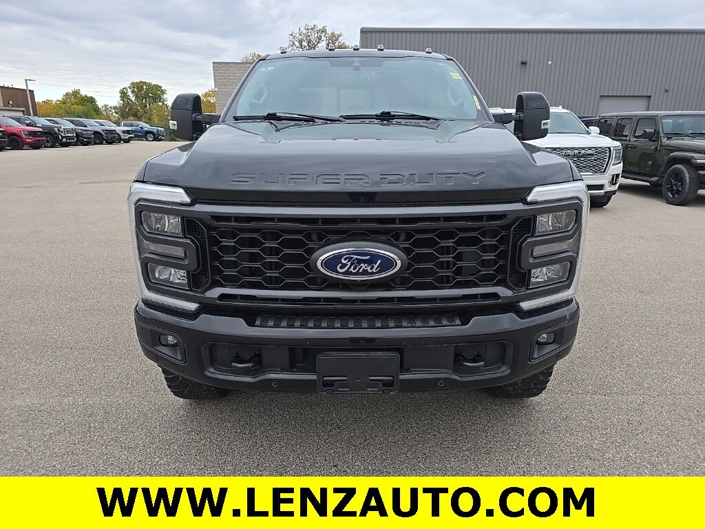 2023 Ford F-250 Super Duty 4x4 Crew Cab Lariat