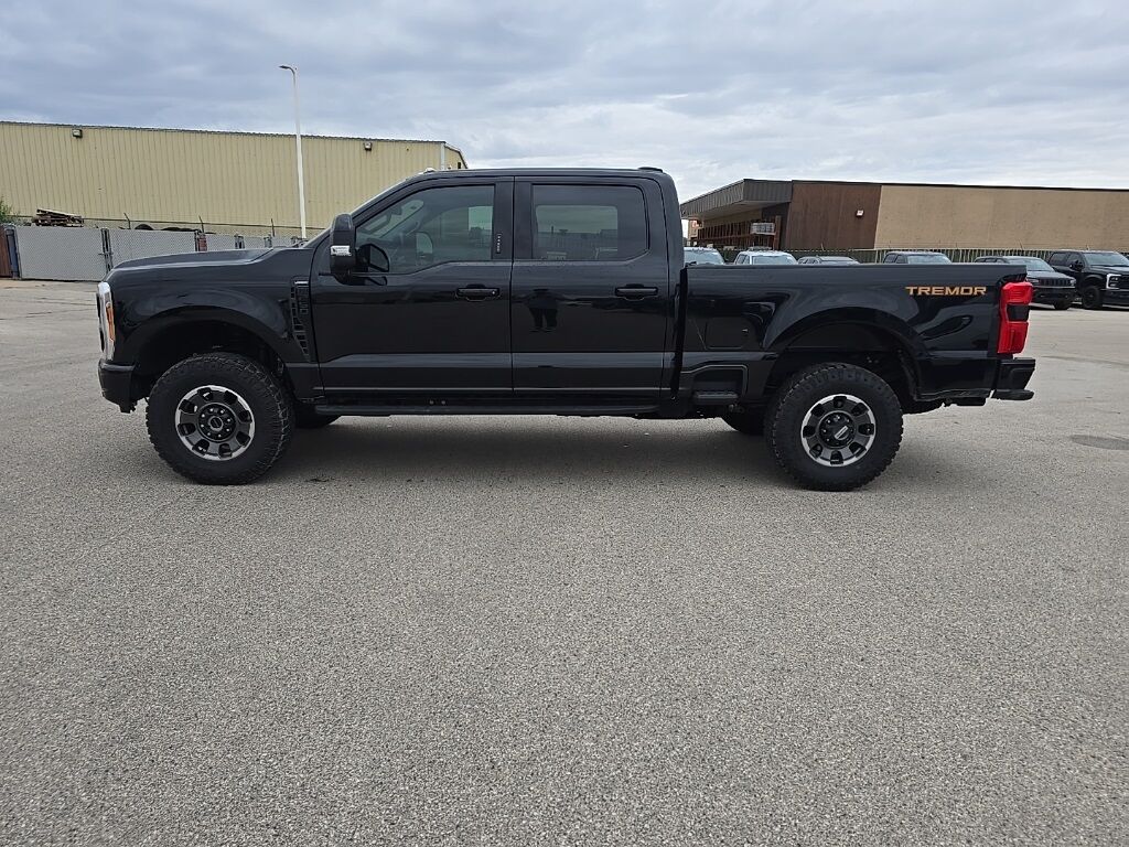2023 Ford F-250 Super Duty 4x4 Crew Cab Lariat