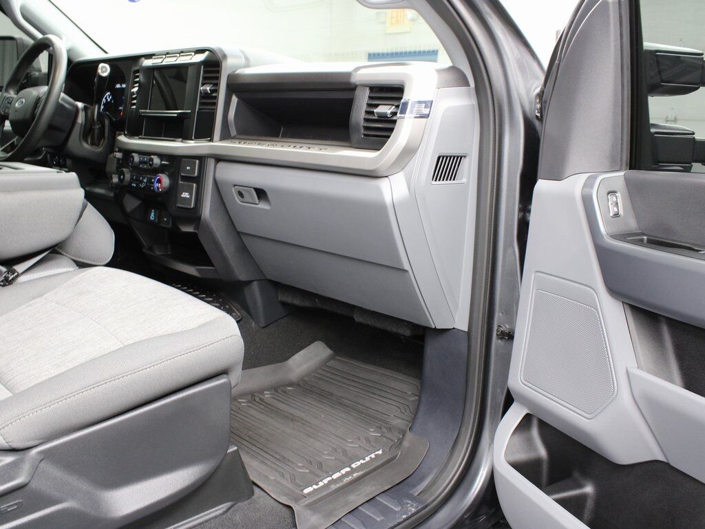 2023 Ford F-250 Super Duty 4x4 Crew Cab XL Fond du Lac WI
