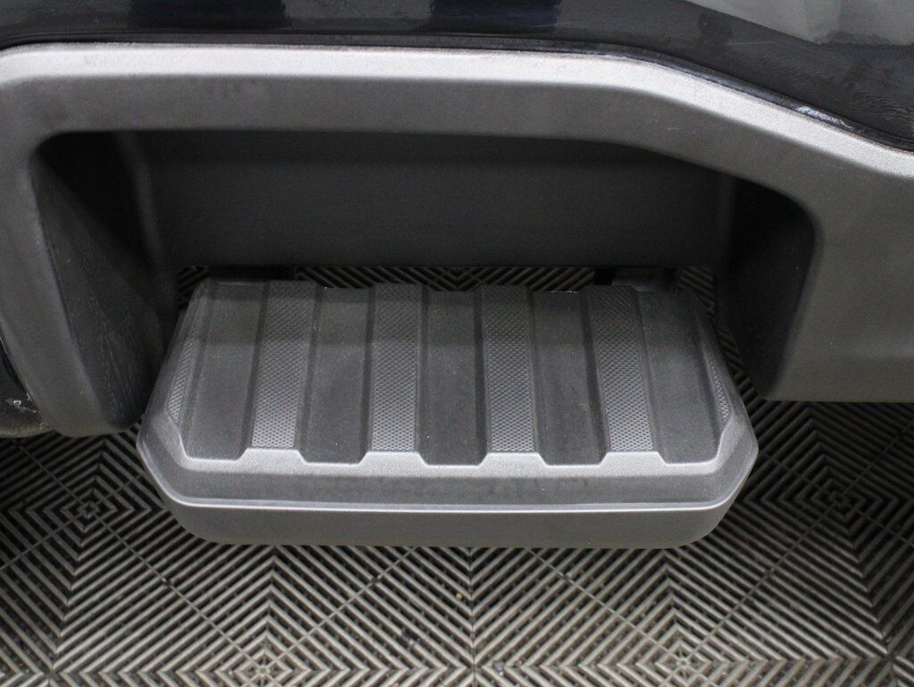2023 Ford F-250 Super Duty 4x4 Crew Cab XLT Fond du Lac WI
