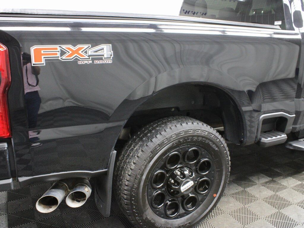 2023 Ford F-250 Super Duty 4x4 Crew Cab XLT Fond du Lac WI