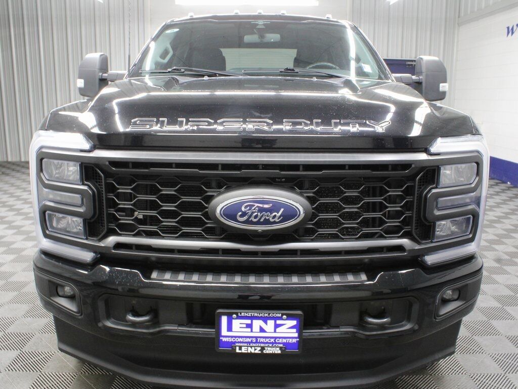 2023 Ford F-250 Super Duty 4x4 Crew Cab XLT Fond du Lac WI