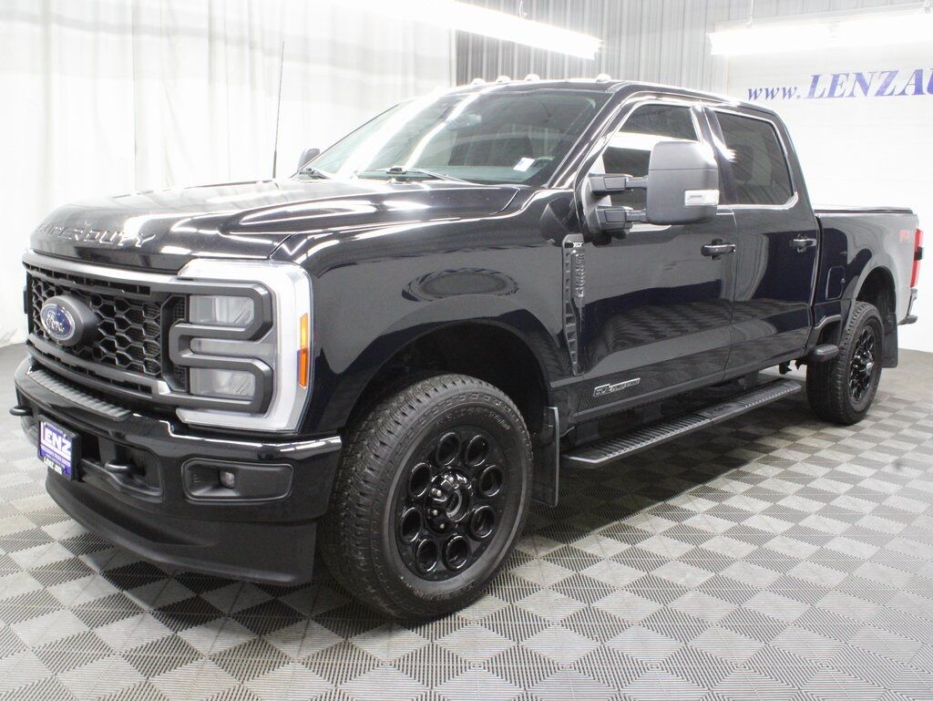 2023 Ford F-250 Super Duty 4x4 Crew Cab XLT Fond du Lac WI