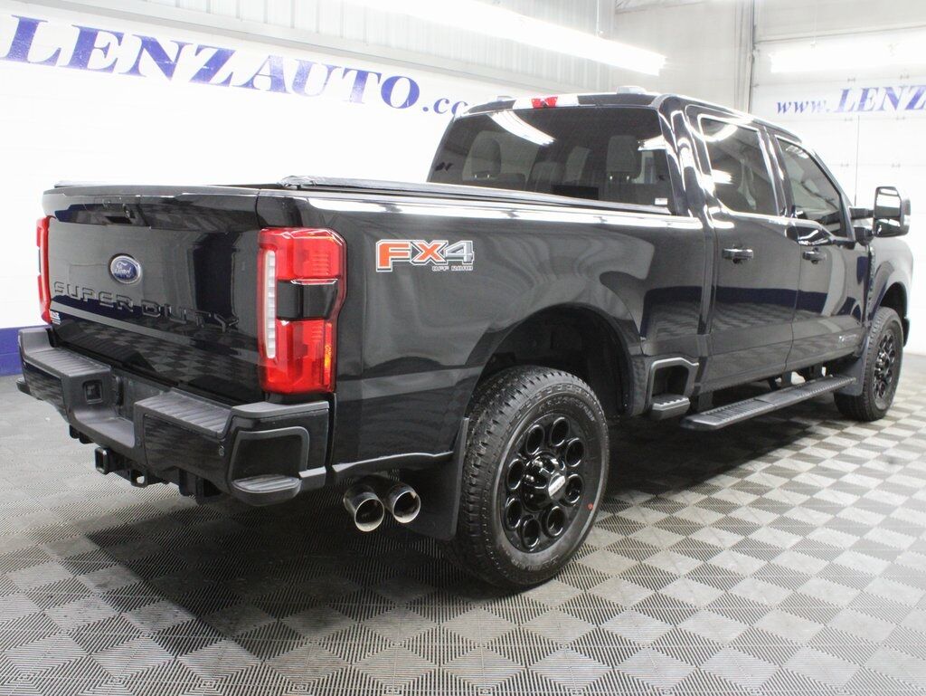 2023 Ford F-250 Super Duty 4x4 Crew Cab XLT Fond du Lac WI