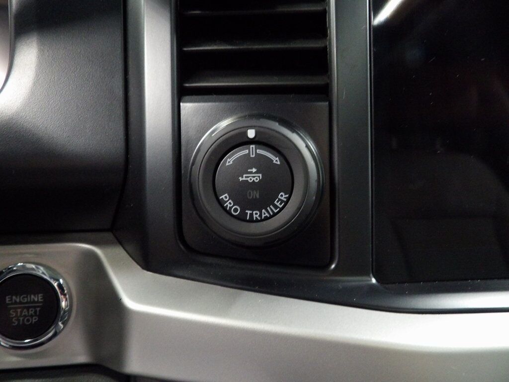 2023 Ford F-250 Super Duty 4x4 Crew Cab XLT Fond du Lac WI