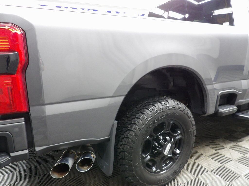 2023 Ford F-250 Super Duty 4x4 Crew Cab XLT Fond du Lac WI