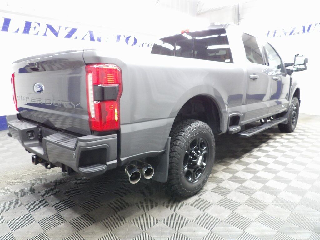 2023 Ford F-250 Super Duty 4x4 Crew Cab XLT Fond du Lac WI